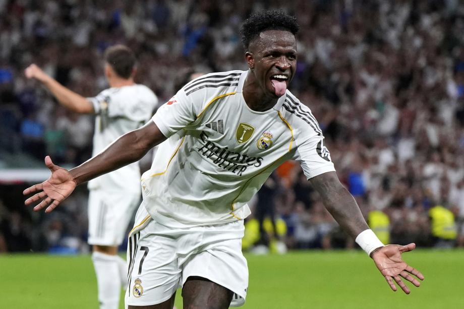 与同事一同 与同事一同