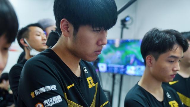 加强防守训 加强防守训